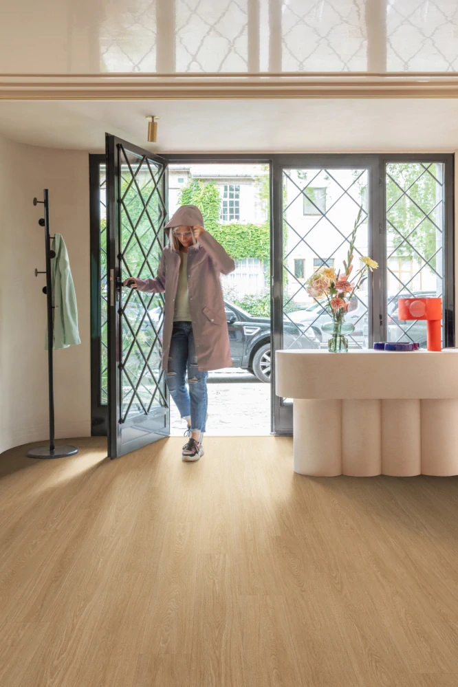 Cannelé, Elegant - čisté třídění, synchronní struktura dřeva, podlaha vinylová rigidní Floorify PLANKS